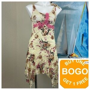 Y2K LIPS chemise size small Cream mesh with floral print and 3D size small